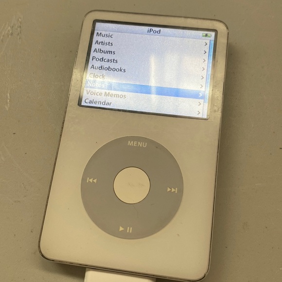 Apple iPod classic video 5th generation white - Picture 3 of 8